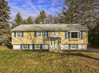 66 Sherwood Hill Dr, Holden, MA 01520