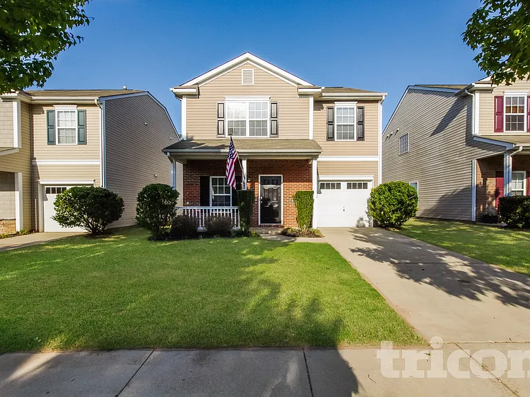 969 Willow Creek Dr — Photo 1