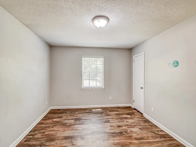 1760 Sonia Dr — Photo 16