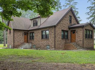 9048 Maple Ave, Burr Ridge, IL 60527