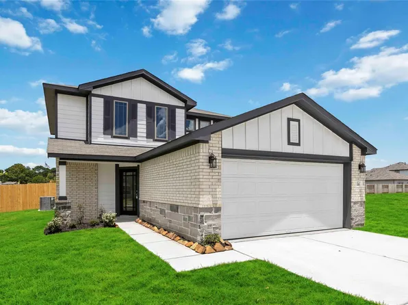 1200 Haverford Ln, Dayton, TX 77535