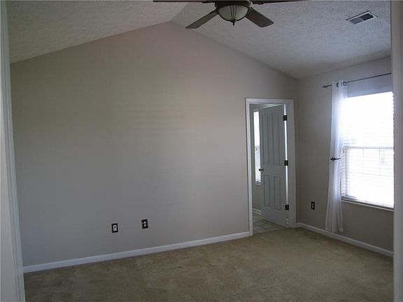 5th image of 1350 Valdosta Pl