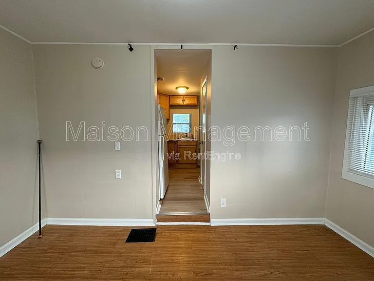 279 S Goodman St — Photo 13