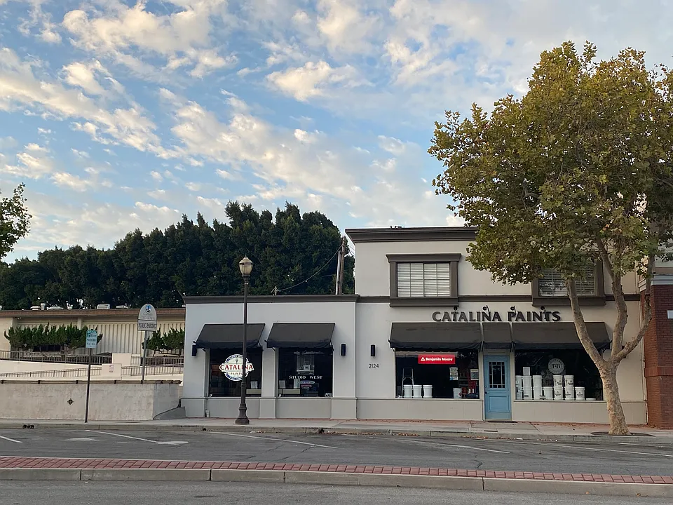 2124 Ventura Blvd