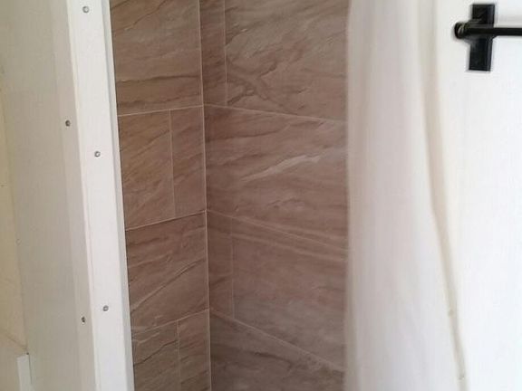 5th image of 305 Woodrow Ave APT 2