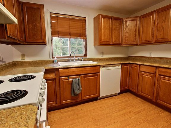 5th image of 14115 139th Street Ct E