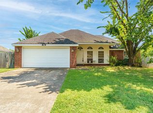 809 Crystal St, Lowell, AR 72745