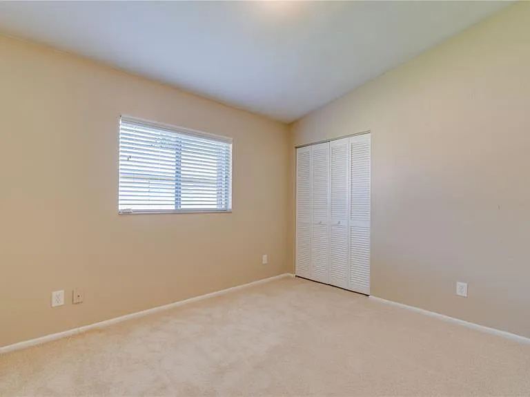 1128 SE 29th Ter — Photo 21