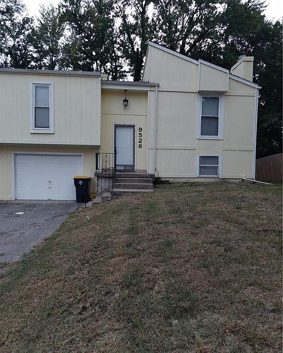 1st image of 9528 Manning Ave