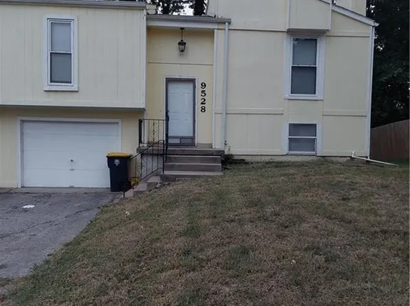 9528 Manning Ave, Kansas City, MO 64134