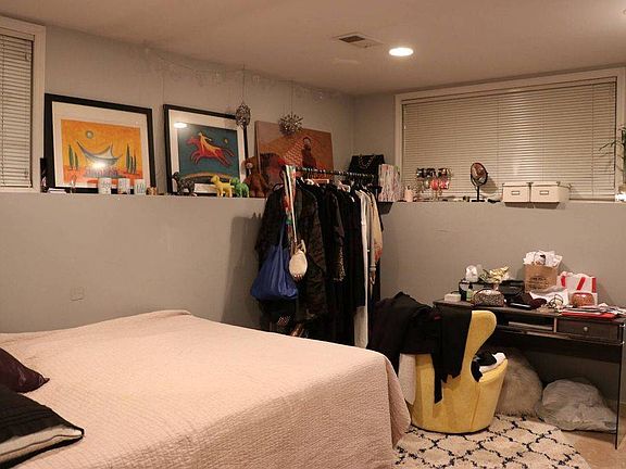 3rd image of 54 Foch Ave