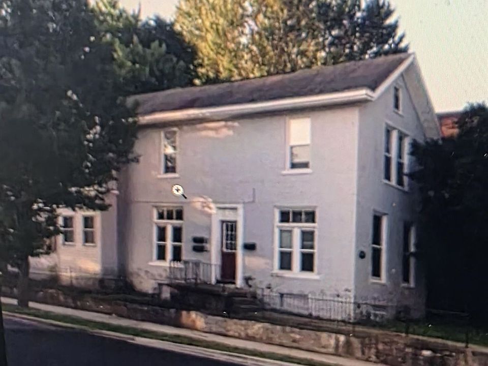 1st image of 101 S 11th St