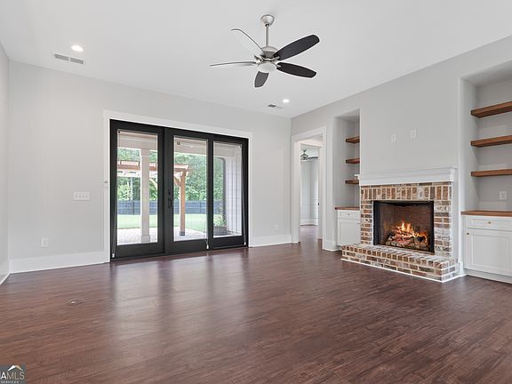 3rd image of 135 Harmony Bay Dr