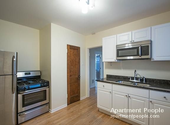 2nd image of 4536 W Cornelia Ave #2