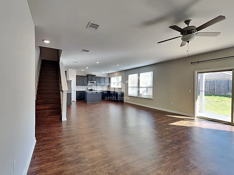 8013 Turnberry Ln — Photo 4