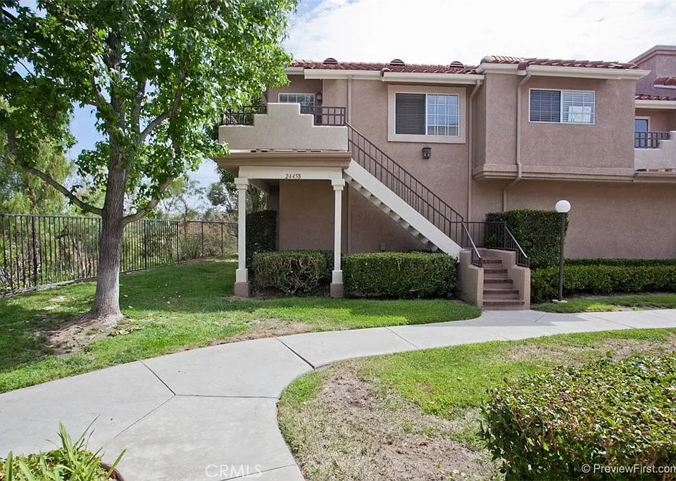 24458 Howes Dr
