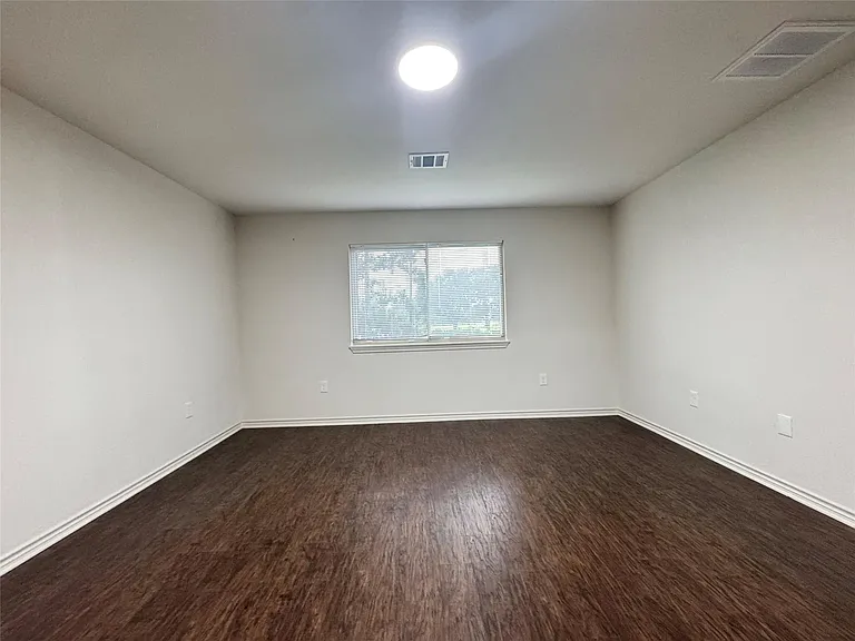 3811 Stockbridge Dr — Photo 16