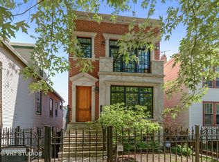 2117 W Barry Ave, Chicago, IL 60618