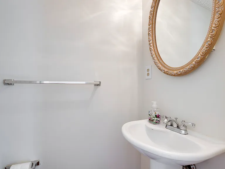 1604 Barnstead Dr — Photo 14