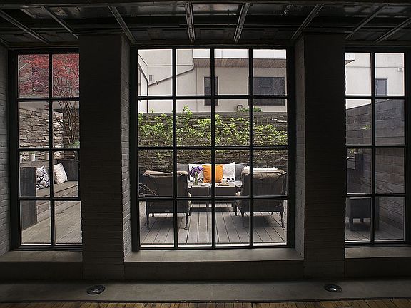 4th image of 130 Jane St #1/2A