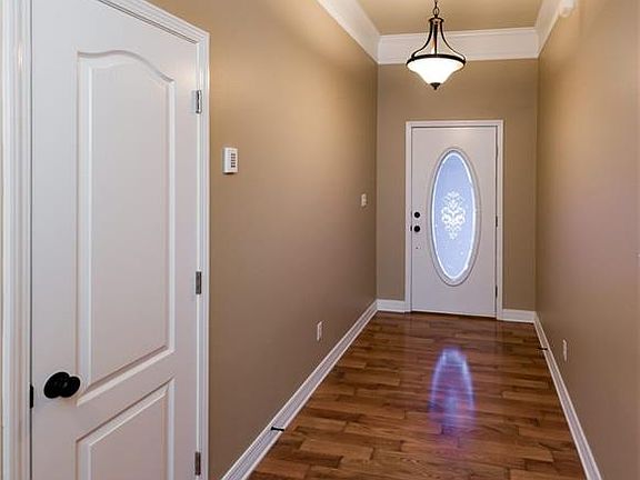 3rd image of 9407 Crooked Creek Dr