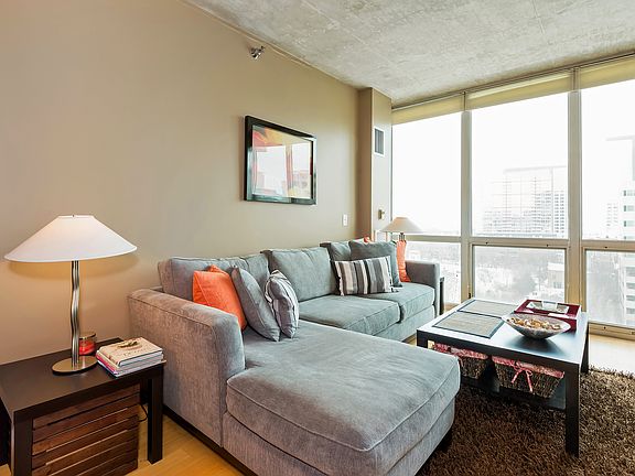 2nd image of 1845 S Michigan Ave Unit 1008