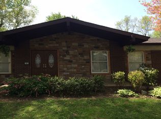 52 High Valley Dr, Chesterfield, MO 63017