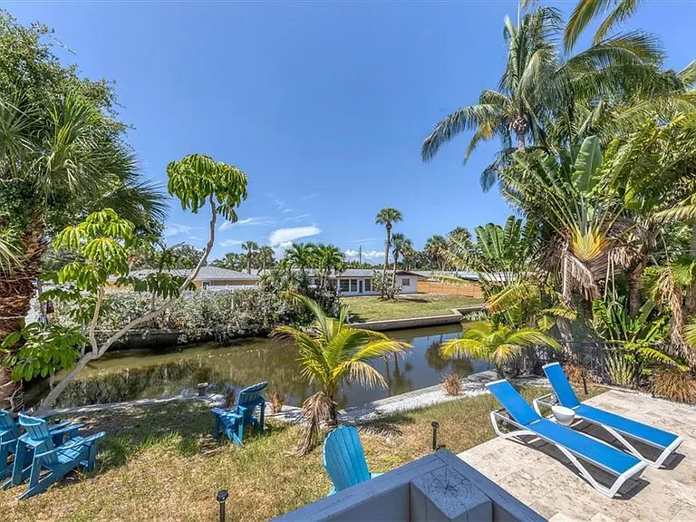 301 Avenida Madera #A — Photo 9