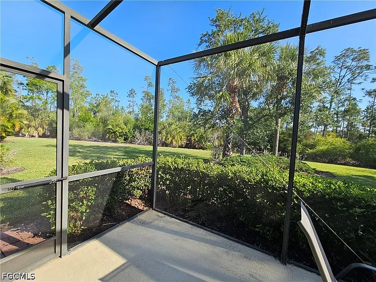 9209 Aviano Dr — Photo 11