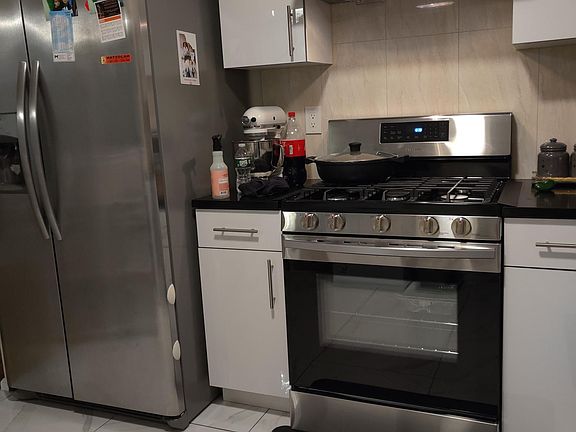 2nd image of 2723 Strickland Ave Floor 1