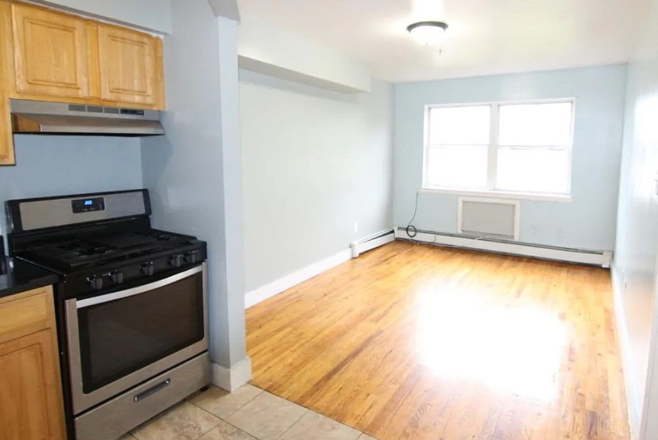 1st image of 345A Bleecker St #4B