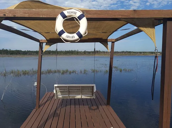 4282 Rio Dr, Chipley, FL 32428