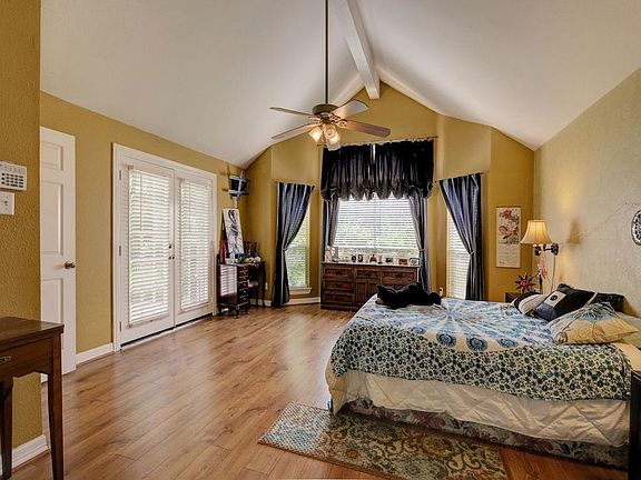 4th image of 24021 Sunny Glen Dr