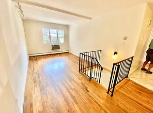 240 96th St APT 1C, Brooklyn, NY 11209
