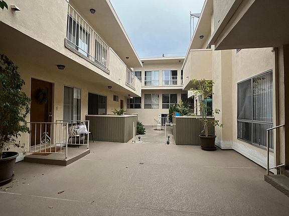 4th image of 1117 9th St APT 105