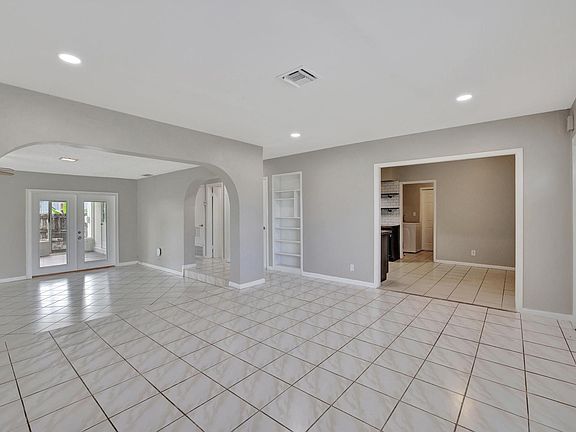 3rd image of 2730 SW 17th Street