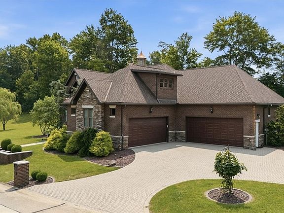 3rd image of 35 Skyview Dr
