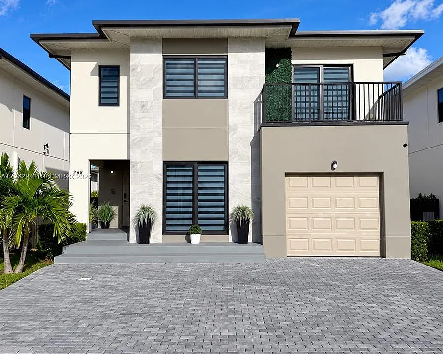 268 NW 13th Ct