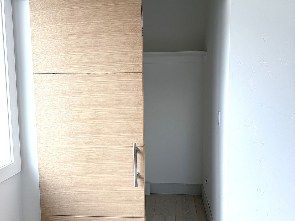 Walk in closet