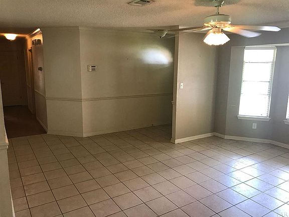 4th image of 1620 Kinsale Dr