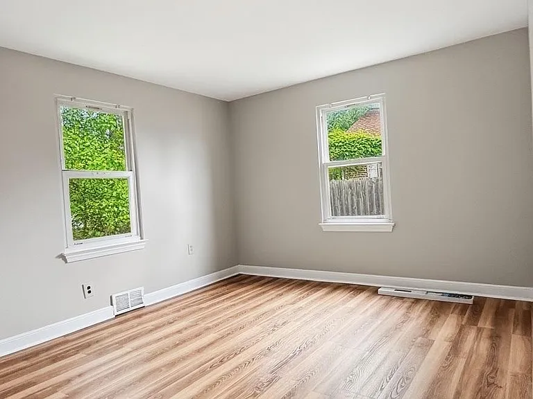 706 S College Ave — Photo 6