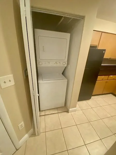 Building Photo - 2550 SW 18th Ter #2114