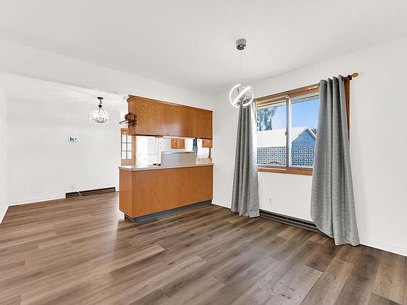 5th image of 5704 Bradford AVENUE