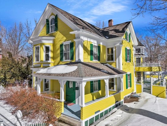 303 Blossom St, Fitchburg, MA 01420