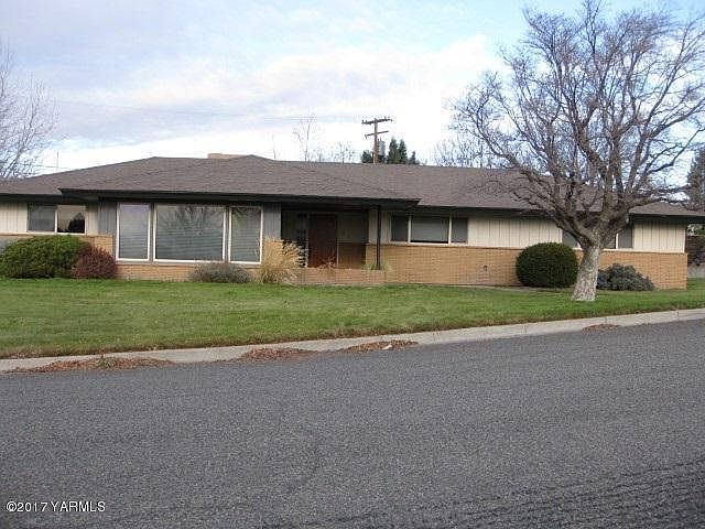 1st image of 830 Skyline Dr