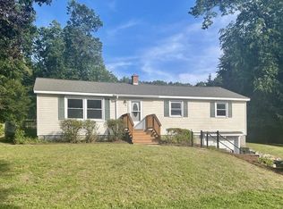 9 Maria Dr, Westfield, MA 01085