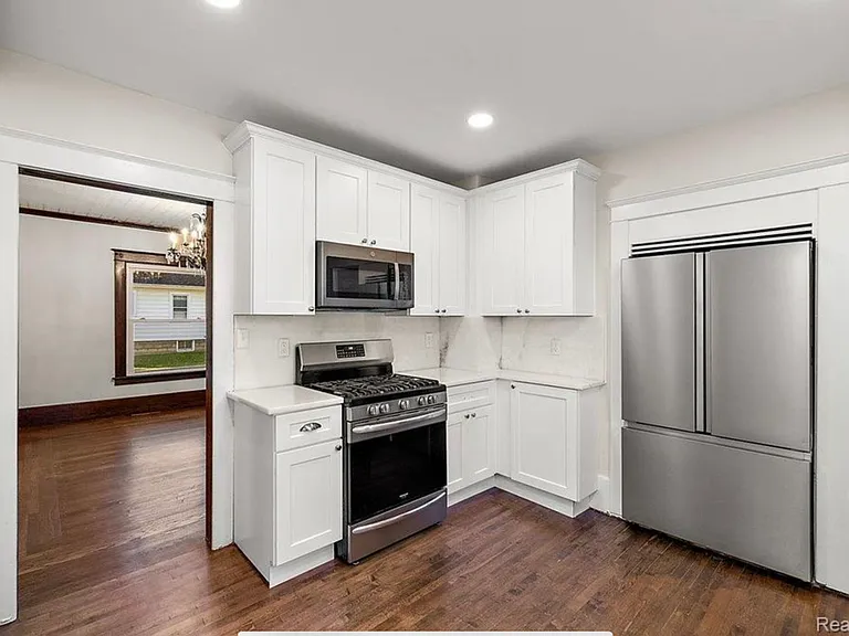 438 N Bailey St — Photo 13