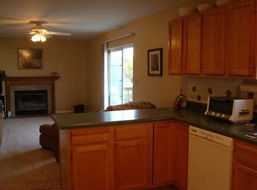 2nd image of 35 Wavey Willow Ln