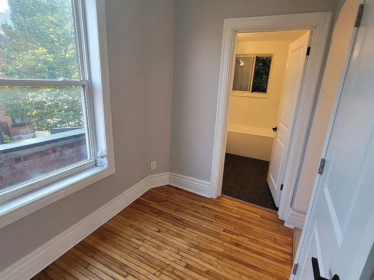 77 Pearl St S #2 — Photo 13