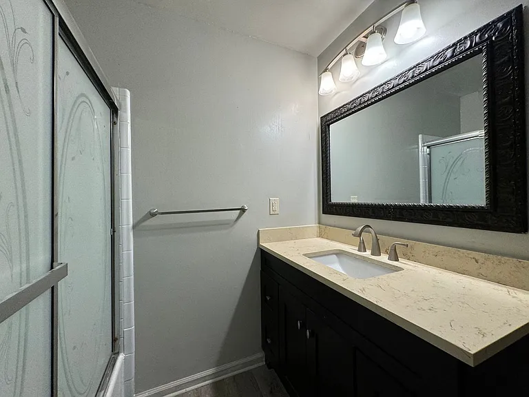 605 Bellaire Dr — Photo 27